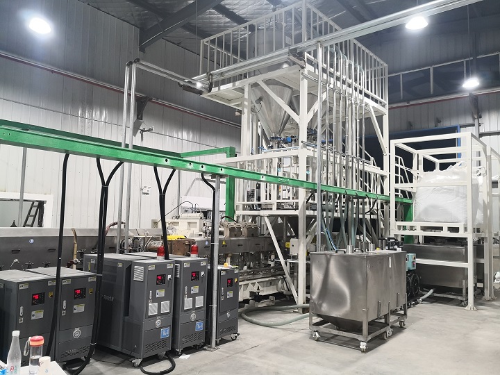 PET-CO2-FOAMING-EXTRUSION